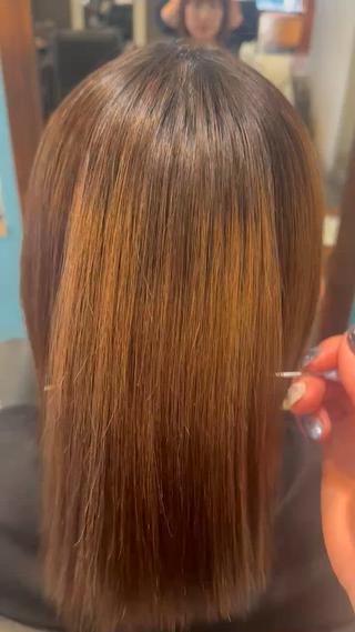 前にしたハイライトが残っていて縮毛矯正できます 
