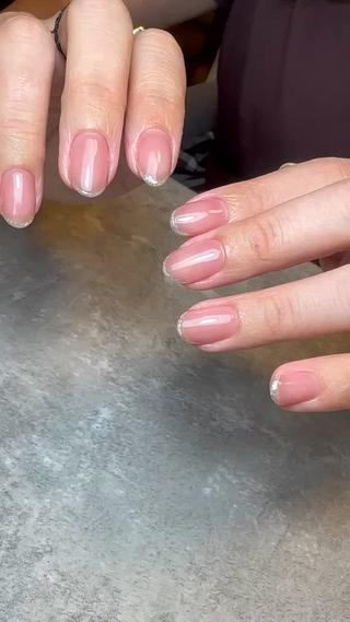 シアーピンクにラメライン
上品ネイル過ぎてうっとり
¥6,600(税込)