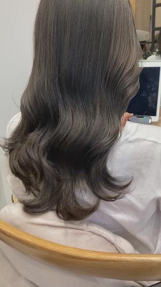 セミロング ✨色持ちの良い艶 カラー✨蟹江真世のヘアスタイル