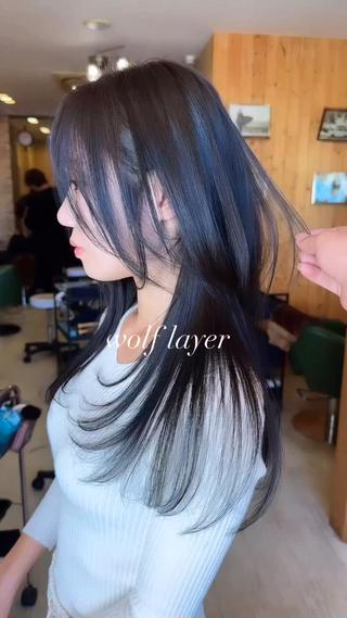 セミロング 韓国レイヤー外国人風 透明感カラー髪質改善のヘアスタイル