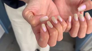 上からオーロラベール
ベースカラー＋1000円




   #ネイルモデル募集#ネイルモデル#二子玉川ネイルサロン#パラジェル#ワンカラー#ミラー#マグネット#激安ネイル抜け感ネイル#ちゅるん#フットネイル#春ネイル#シンプル#オーロラネイル#フレンチネイル#マグネットネイル#うる艶ネイル#春夏ネイル#ニュアンスネイル#たまプラーザネイルサロン#オーロラ 