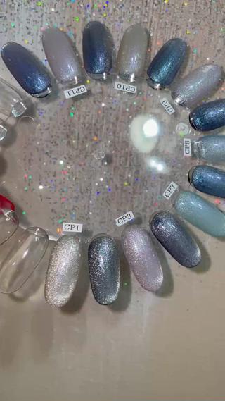 とろけるパステル、きらめくオーロラ
新作マグネットネイル登場 