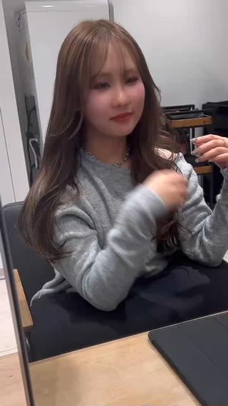 髪質改善ケアカラーブラウンベージュ
シースルーバングで大人可愛いを演出︎ 