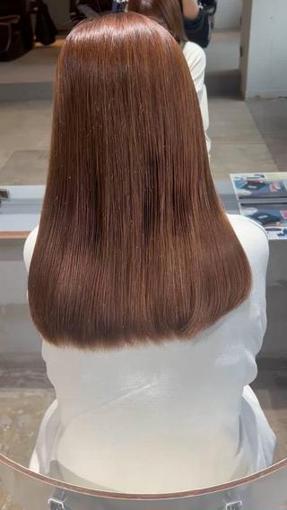 brown beige
数年前にハイライト履歴あり!
イヤリングカラーでブリーチ履歴あり!
明るすぎず暗すぎない明るさにしています!!