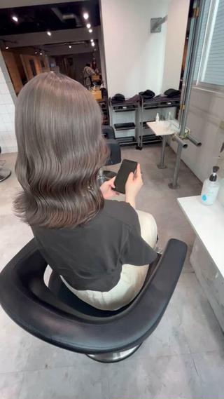 大人気カラーのグレージュです
bleach×1~2
色落ちまで綺麗なカラーです！
色落ちはミルクティーに落ちてくれます！ 