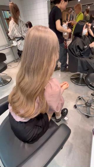 ホワイトミルクティー
bleach×2~3
大人気のミルクティーカラーです 