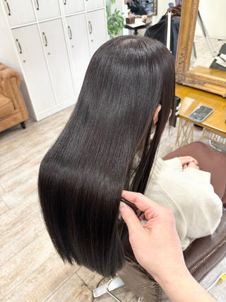 縮毛矯正と髪質改善で艶々に◎艶髪お任せ下さい！ 