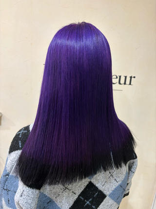 デザインカラー
ブリーチ2回〜

紫と黒
デザインカラーやりたい方お任せください◎ 