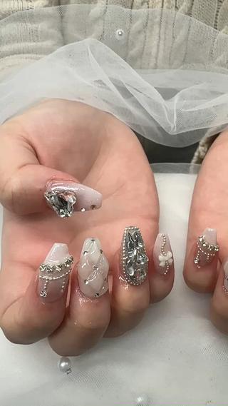 ネイル R Studioのネイルデザイン