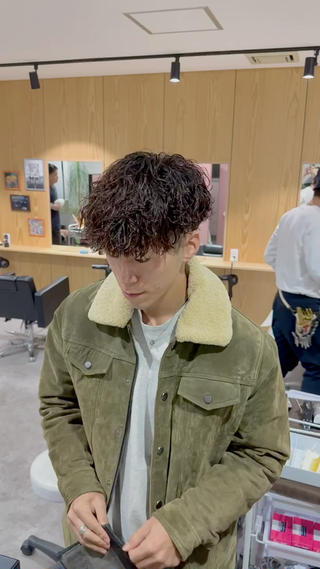 波打ちツイストスパイラルパーマ 