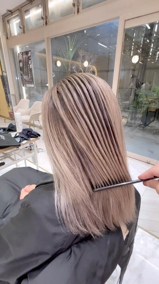 大人上品なバレイヤージュなら
僕にお任せ下さい 