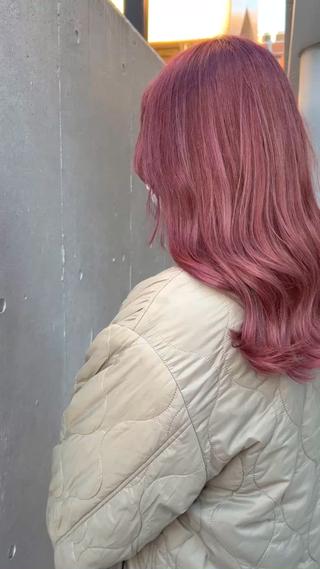 セミロング カラー ᴋᴀɴᴀ 🎀のヘアスタイル