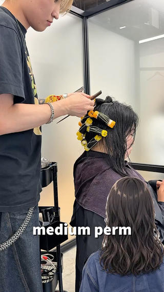 ミディアム パーマ ラフなパーマ 石川雄麻のヘアスタイル