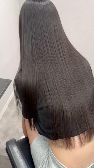 ロング N° jillva 腰山 菜々美のヘアスタイル