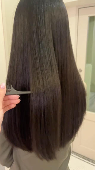 梅雨前の今のうち!!️
縮毛矯正でうねりとおさらばです！

¥6750で全体もリタッチも可能です◎

メンテナンスカットで、さらに指通りよく 