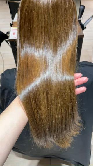 +トリートメントで艶感たっぷりカラー