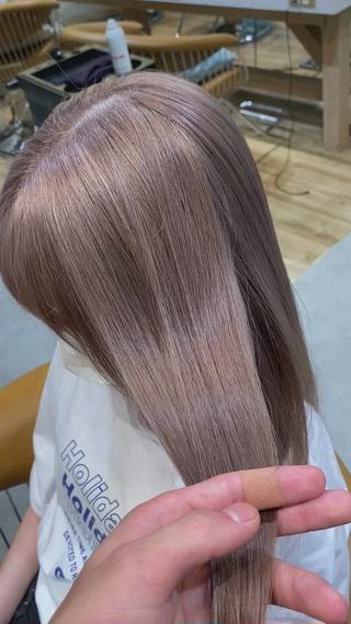 セミロング カラー 🌈ブリーチ特化🌈 MINATOのヘアスタイル