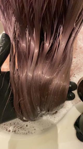 セミロング カラー 🌈ブリーチ特化🌈 MINATOのヘアスタイル