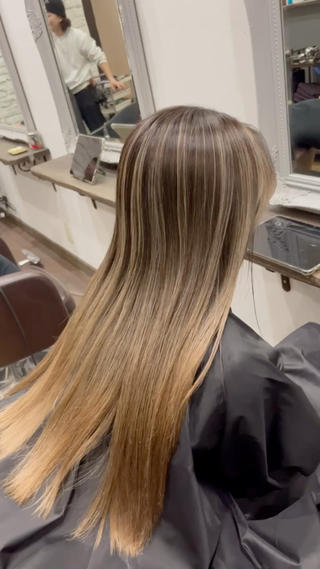 なかなか美容院に行けない方、
プリンが気になる方オススメです！ 