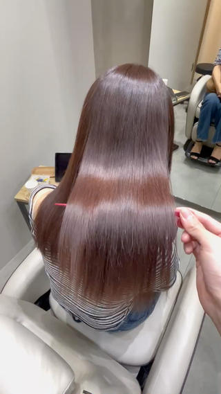 ロング おしゃれ染めで白髪を 染める/山口玲緒奈のヘアスタイル
