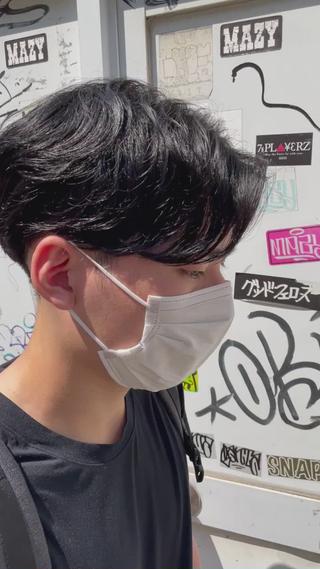 カットとニュアンスパーマで
ふんわりした質感を作ります◎

 