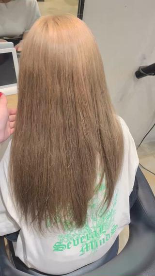 ブリーチ一回
ベージュ系カラー 