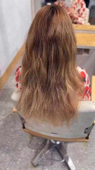 ロング カラー 髪のケアリスト高橋 健太郎のヘアスタイル