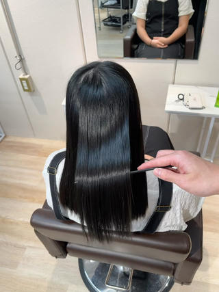 ロング 美髪矯正🪞髪質改善 立石ヒロトのヘアスタイル