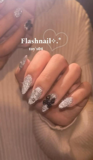 Flashnail
フラッシュで撮るとキラキラに°・*:.。.☆


#Flashnail#フラッシュネイル#キラキラネイル 