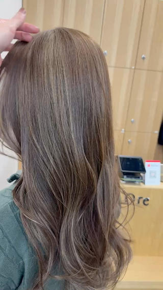 ロング Ore🫧タナカマヤ /柔らかい質感カラーのヘアスタイル