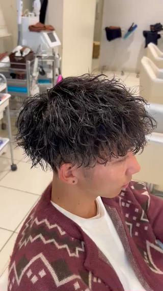 パーマ メンズ メンズパーマ 副店長ユウタのヘアスタイル