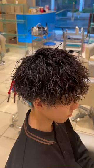 パーマ メンズ メンズパーマ 副店長ユウタのヘアスタイル