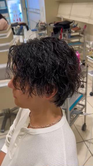 パーマ メンズ メンズパーマ 副店長ユウタのヘアスタイル
