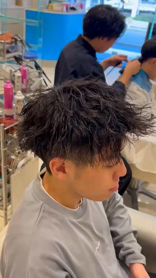 パーマ メンズ メンズパーマ 副店長ユウタのヘアスタイル