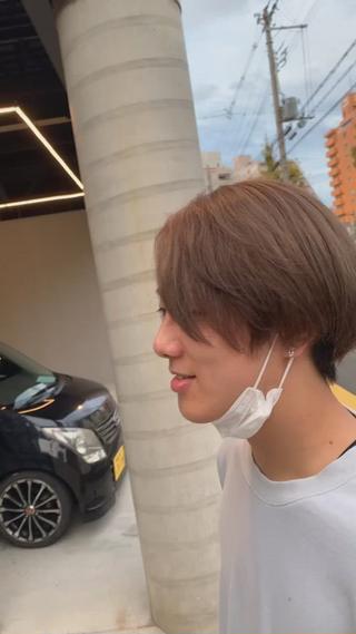 黒染め履歴からの
グレージュ
1回のブリーチで綺麗に抜けます