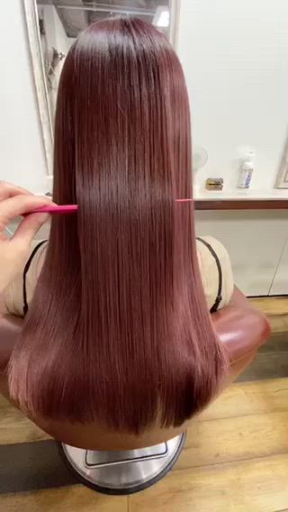 ロング カラー famille所属・famille ファミーユのヘアスタイル