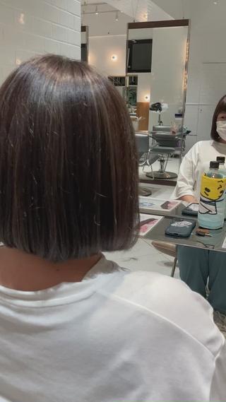 ︎︎︎羽村でできる3Dハイライト︎︎︎
今回は3Dハイライトのアッシュグレーです!
立体感が出てとてもかわいいです!
バレイヤージュ、シャドールーツ、エアタッチ、ハイライトなどお客様に合わせて施術します!
夏に向けて明るめのカラーはお任せください
ボブの綺麗なライン!
透明感のある上品なカラー!
ブリーチのデザインカラー!
似合わせカラー
下田にお任せください!
メッセージでお気楽にご相談ください♪
