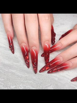 ネイル R inのネイルデザイン