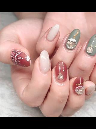 ネイル R inのネイルデザイン