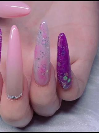 ネイル R inのネイルデザイン