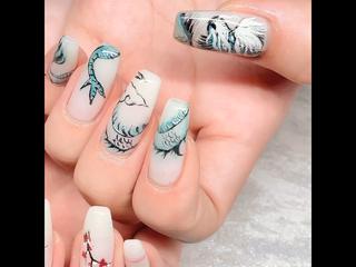 ネイル R inのネイルデザイン