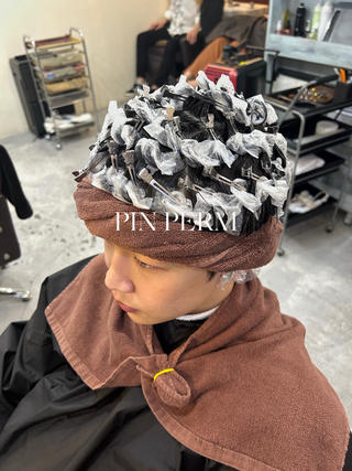 ︎ピンパーマショート


#メンズカット#メンズパーマ#メンズカラー#メンズショート#スパイキーショート#ハードパーマ#プードルパーマ#波巻きパーマ#メンズカラー#ハイライトパーマ#ブリーチ#ダブルカラー#メンズインナーカラー#インナーカラー#ケアブリーチ#イルミナカラー#イノアカラー#オイルカラー#ダメージレスカラー#艶髪#髪質改善#サイエンスアクア#サイエンスアクアトリートメント#髪質#カットモデル#前髪カット#渋谷美容室#渋谷美容師 