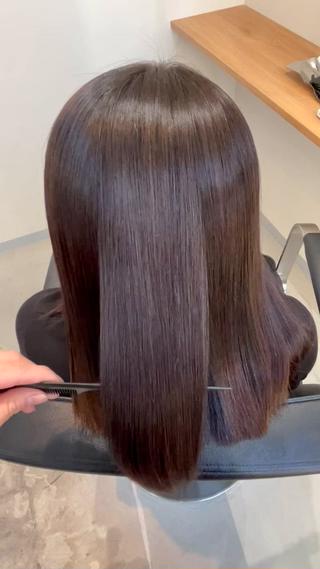 セミロング omaフクダ 縮毛矯正/艶髪カラーのヘアスタイル