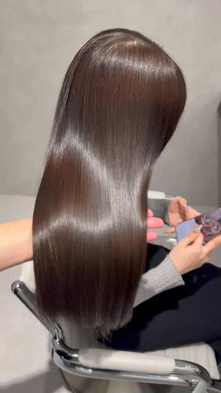 ※無加工です
新宿で自分に合わせた髪質改善をするなら↓
@_takumi_04_13


僕が接客で心掛けてる事
・落ち着けて、ゆったりした空間を提供したい
・髪の事、なんでも言って頂ける状況を作りたい
・お客様の気持ちに寄り添い、仕上がりを楽しみたい
・僕を選んで頂けた感謝を技術でお返しする

ご予約お待ちしております


#髪質改善#美髪矯正#縮毛矯正#新宿#美容室#韓国ヘア 