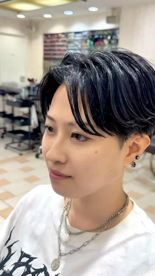 ショート ワダ カイのヘアスタイル