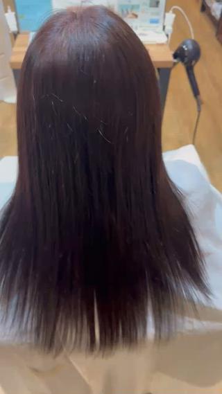リピーター多数の髪質改善メテオカラートリートメント
ツヤツヤサラサラの質感！ 