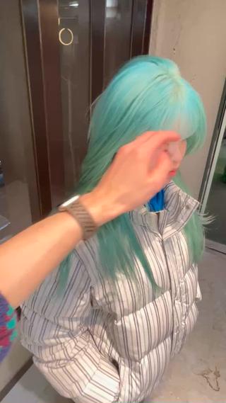 セミロング カラー 💖艶ハイトーン髪質 改善💖ケンシンのヘアスタイル