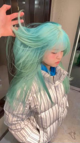 セミロング 💖艶ハイトーン髪質 改善💖ケンシンのヘアスタイル