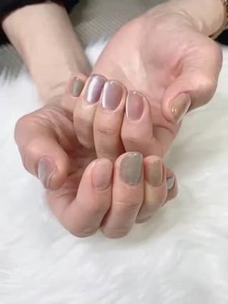 大人気のプルマグ
片手5色の色変えで、春色カラーをお客様と一緒に選びました
カラーの多色使いは、ワンカラー料金にプラス料金加算されます