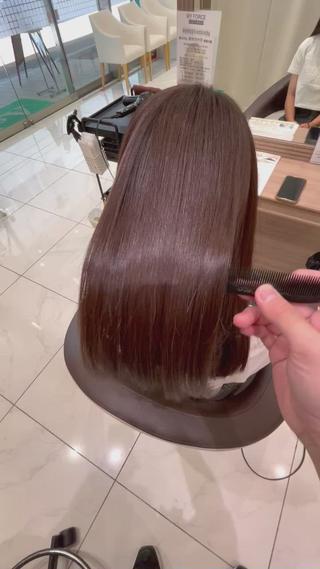 【"A"式美髪カラー】

せっかくならカラーも綺麗にしたい方に

希望のカラー・髪の状態に合わせた特殊薬剤をブレンドする事によって
髪を修復・毛髪強化・ツヤが生まれる
それが"A"式美髪カラーです

【"A"式】施術をした方はさらに効果が増すので特にオススメです 